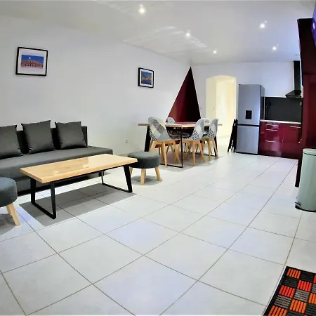 Le Salsero T4 De 93M2 En Centre Avec Billard Clim Prime Video Wifi Fibre Nîmes Exterior foto