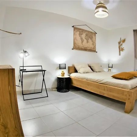 Le Salsero T4 De 93M2 En Centre Avec Billard Clim Prime Video Wifi Fibre Nîmes Exterior foto